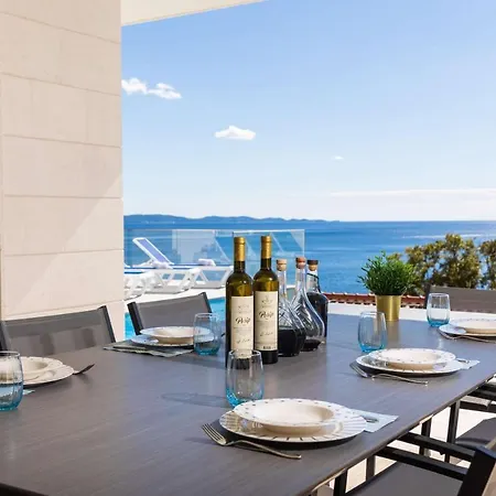Beautiful Goya Villa